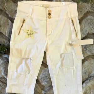 🔴 White Dressy Cut-Out Bermuda Jean Shorts Sze 9